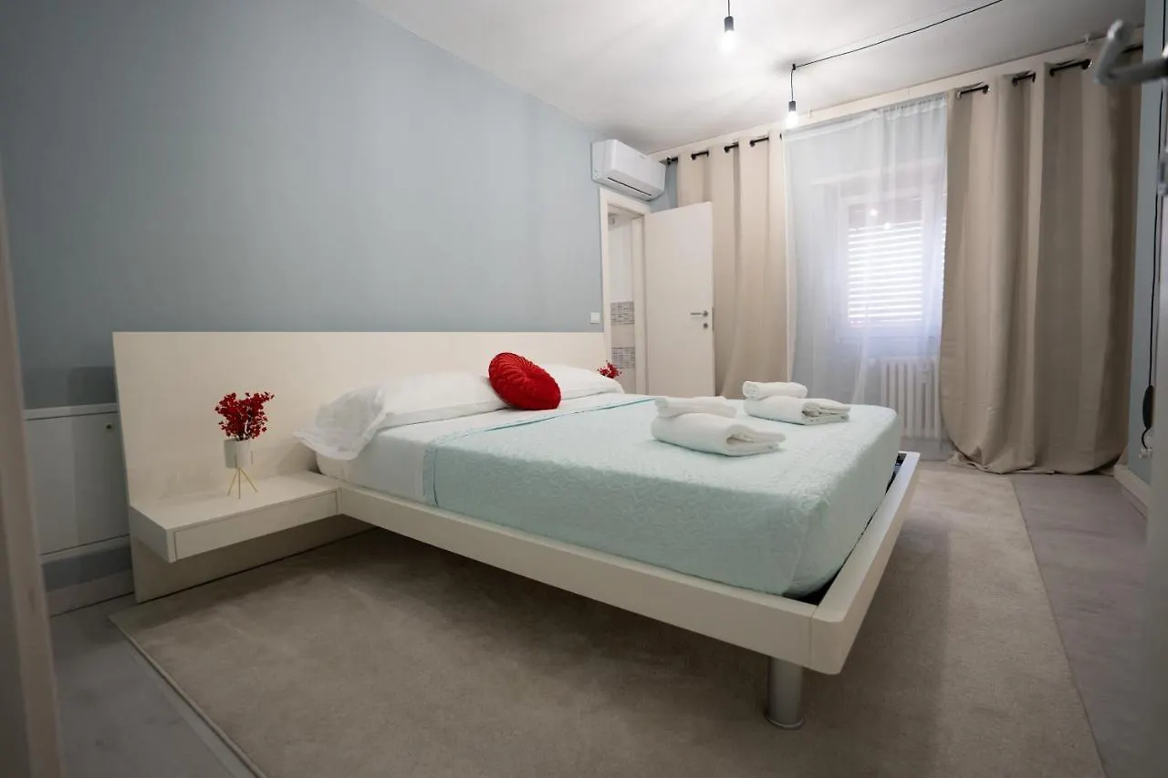 Apartment Home Away From Home Verona