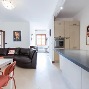 Apartment Movie Lovers, Verona