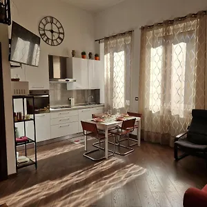 https://appartamento-mattia-di-fronte-allacquario.hotelitalianriviera.com